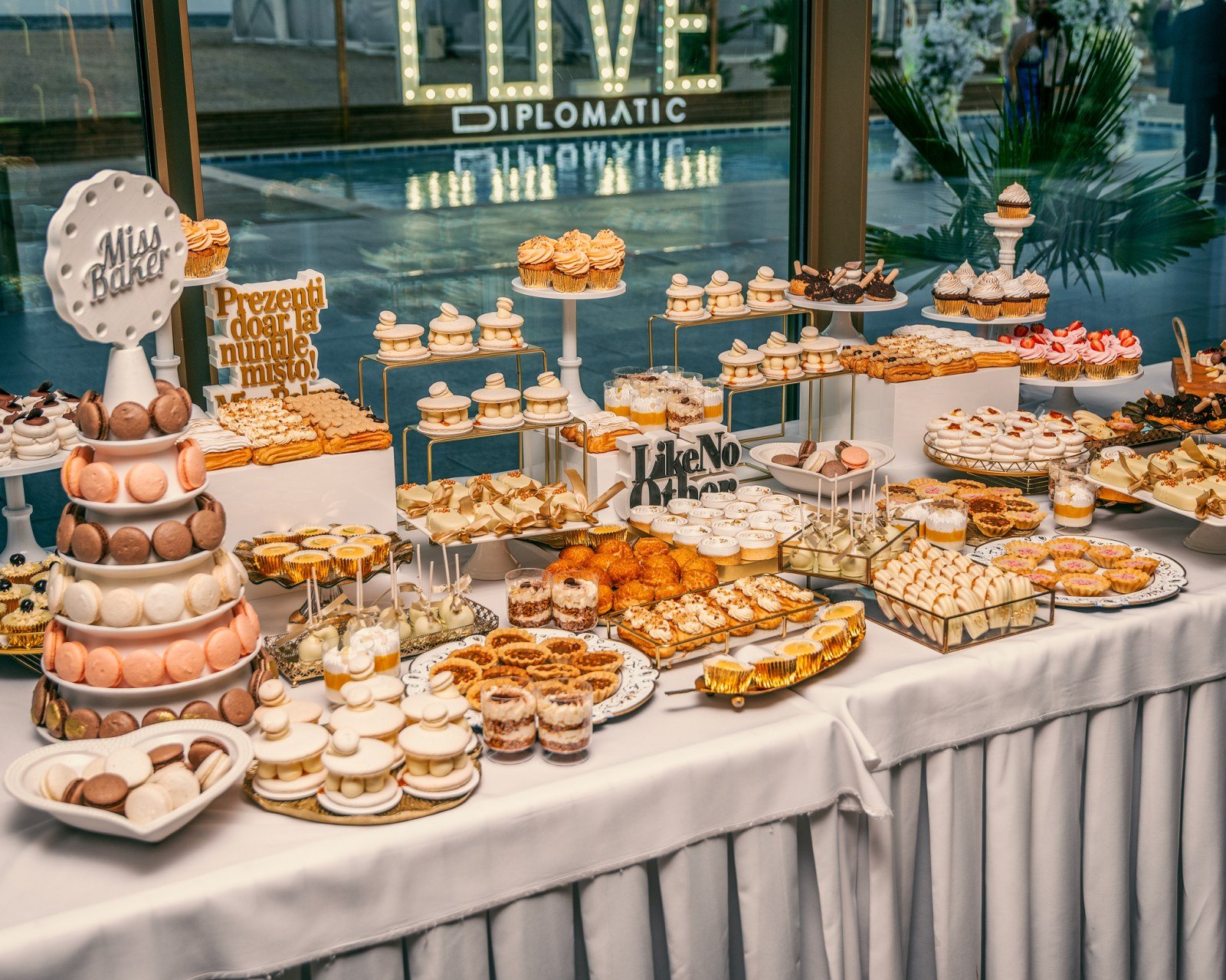 Candy Bar pentru nuntă — candy bar, decor nuntă, decor aniversar — Miss Baker Constanța