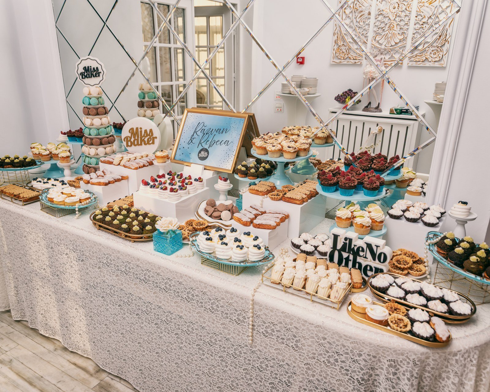 Candy Bar pentru nuntă — candy bar, decor nuntă, personalizat — Miss Baker Constanța