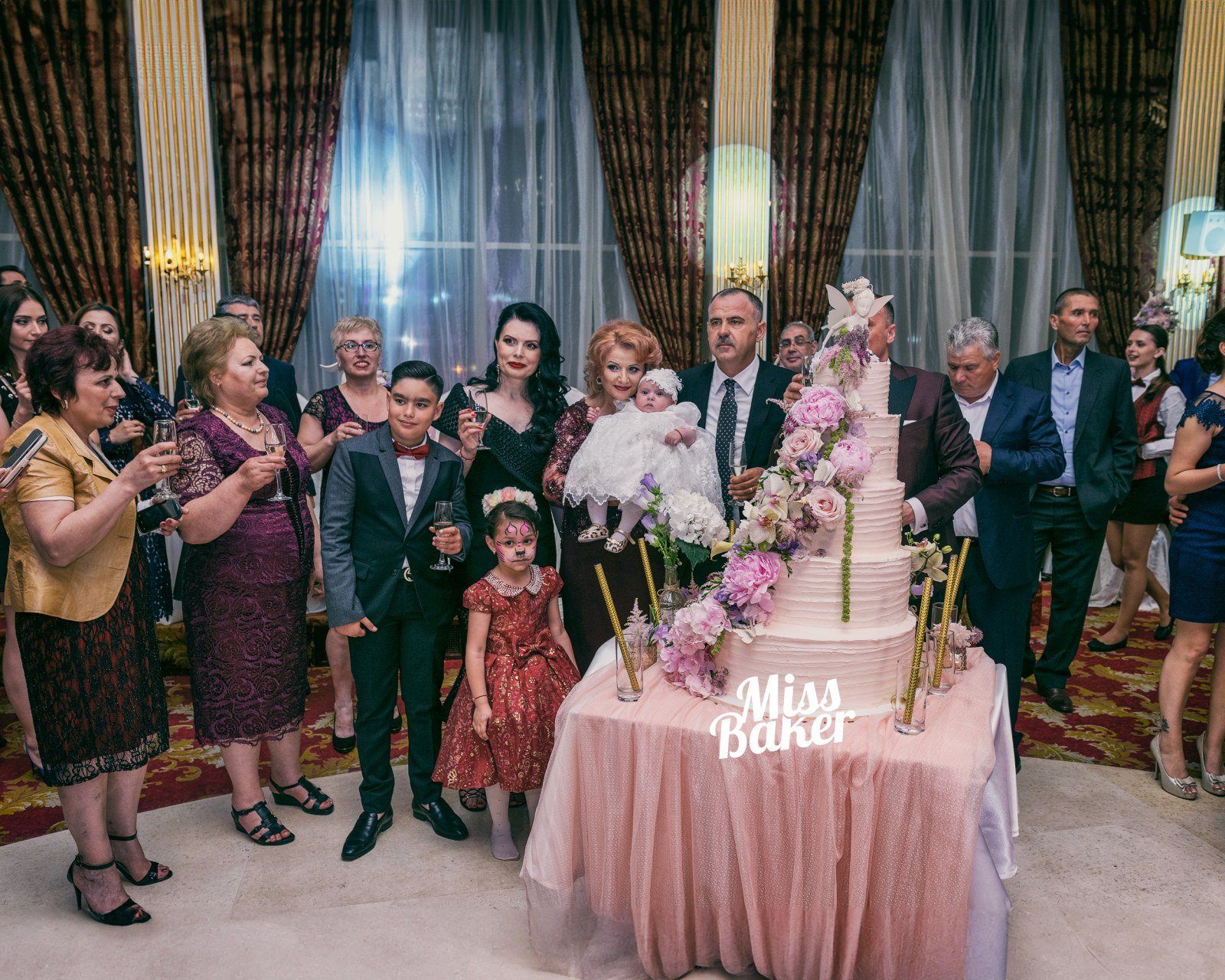 Torturi de botez — floral, evenimente speciale, rafinament — Miss Baker Constanța