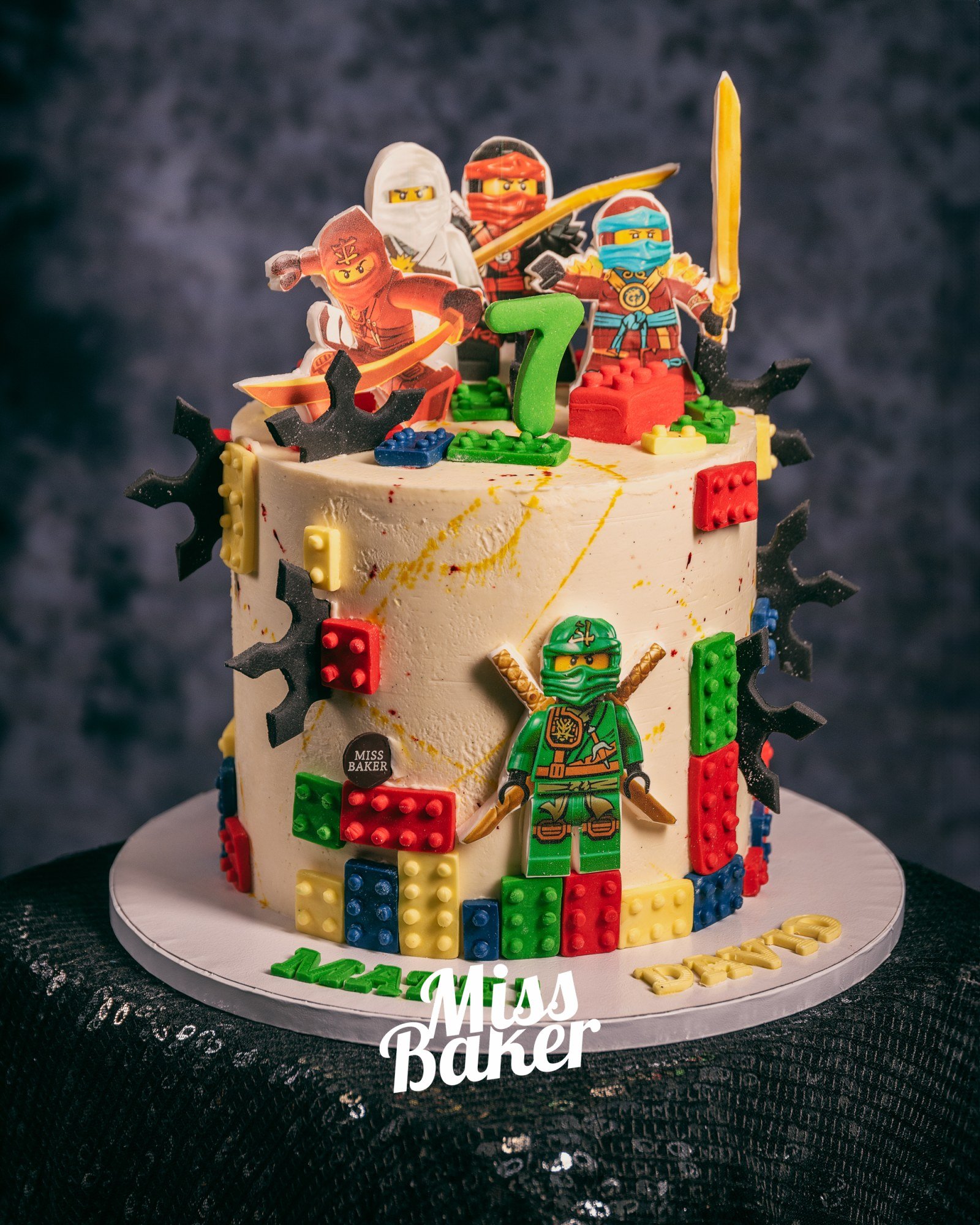 Toturi pentru copii — decor aniversar, personalizat, rotund — Miss Baker Constanța