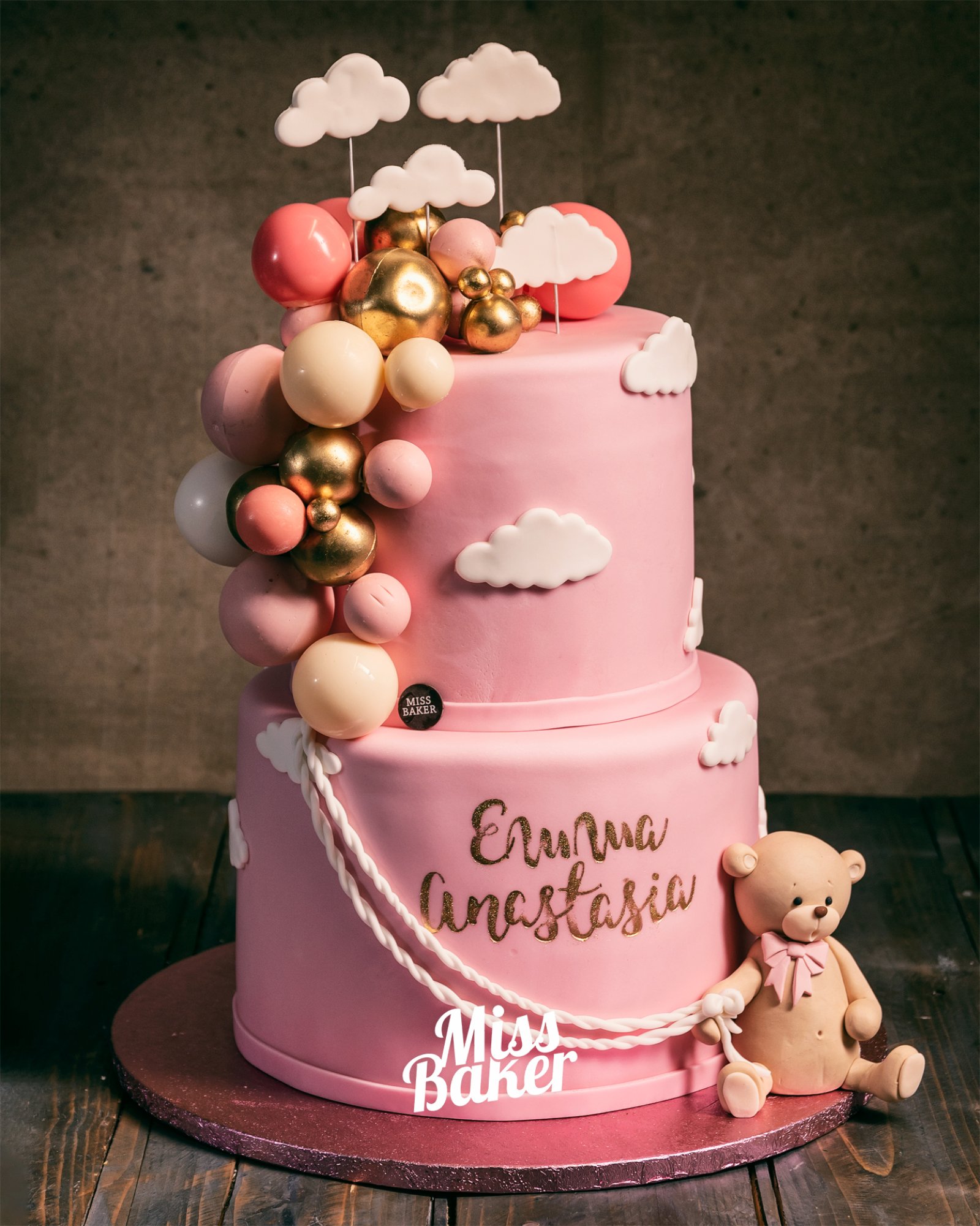 Torturi de botez — roz pastel, două niveluri, baloane aurii — Miss Baker Constanța