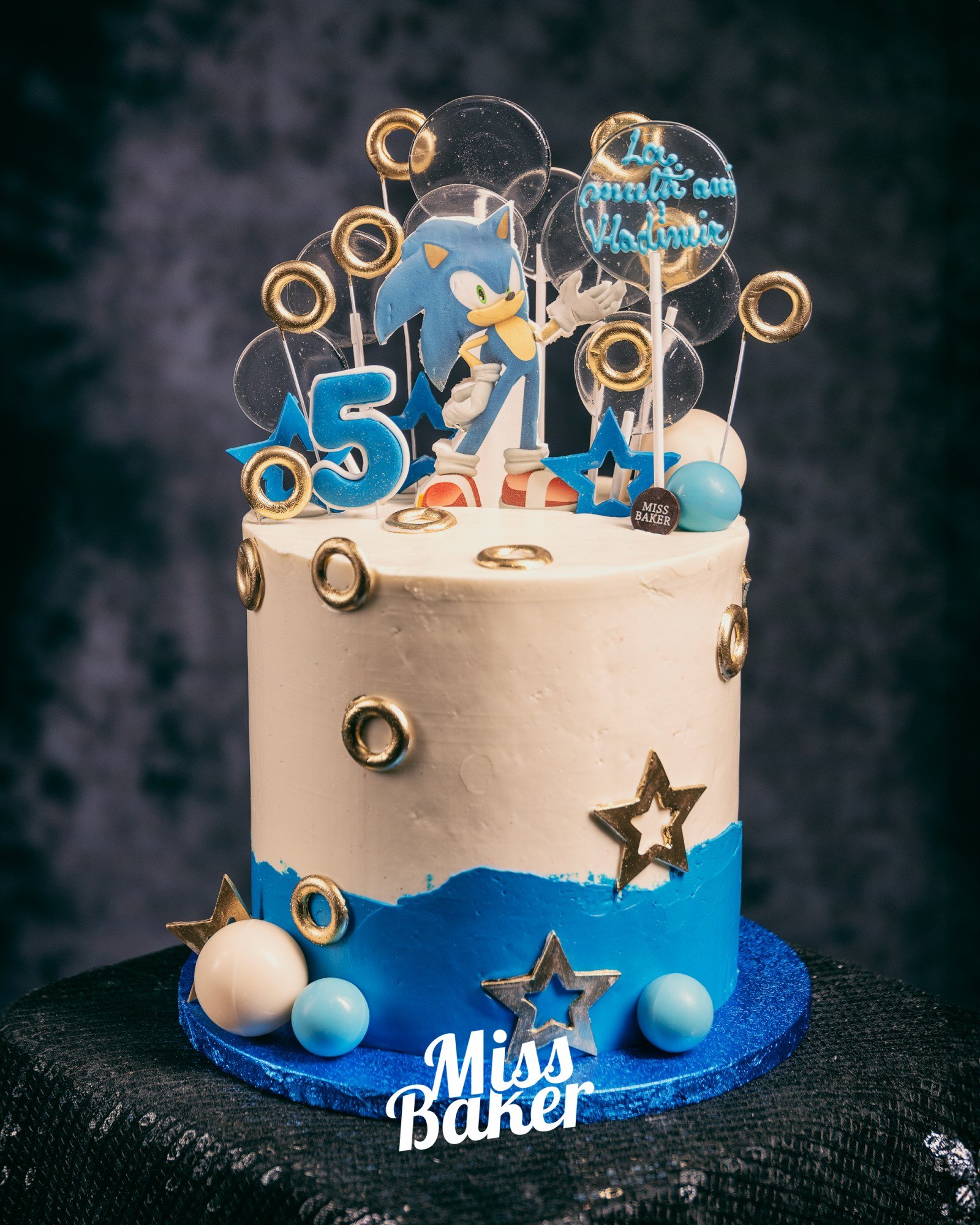 Toturi pentru copii — decor aniversar, personalizat, un nivel — Miss Baker Constanța