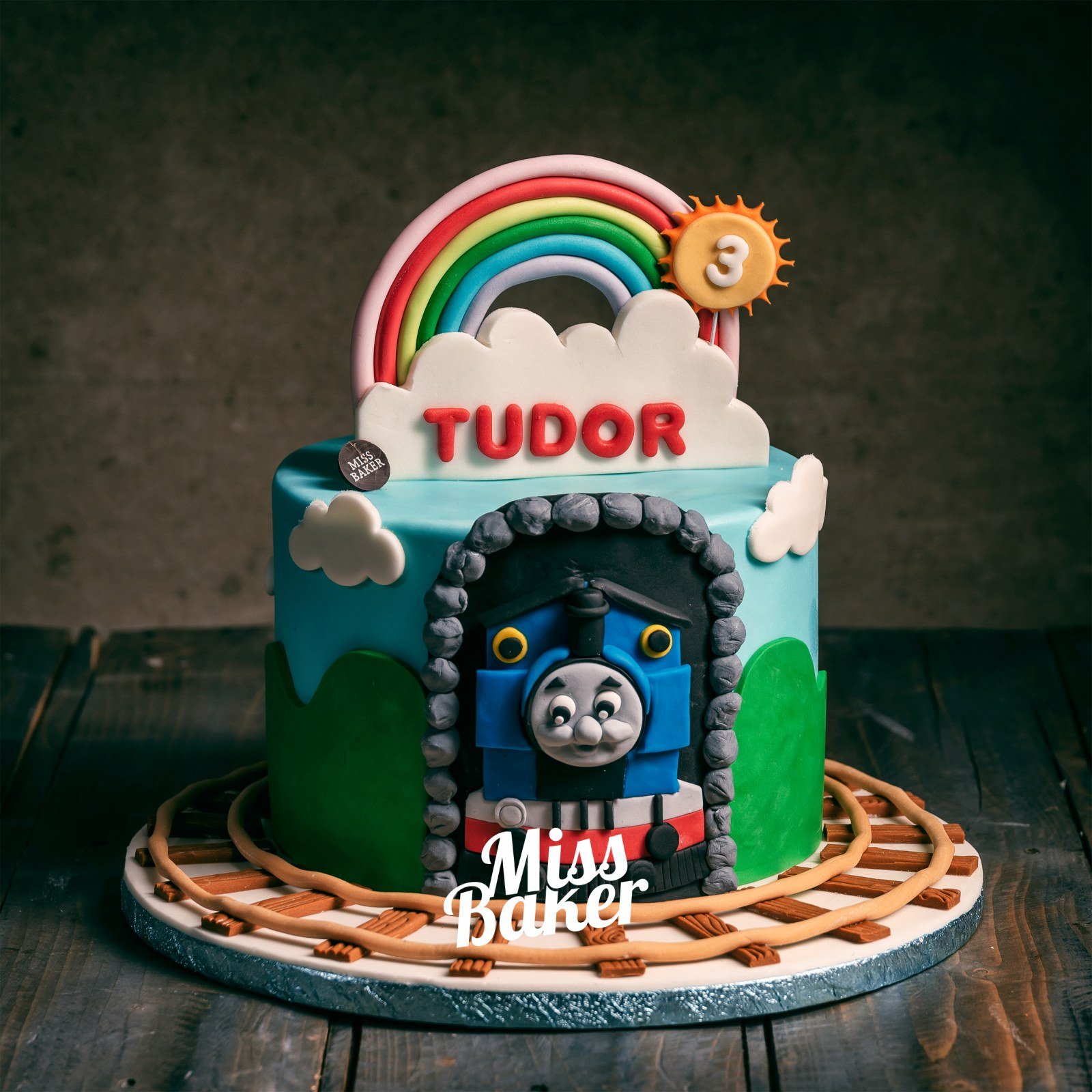Toturi pentru copii — decor aniversar, personalizat, rotund — Miss Baker Constanța