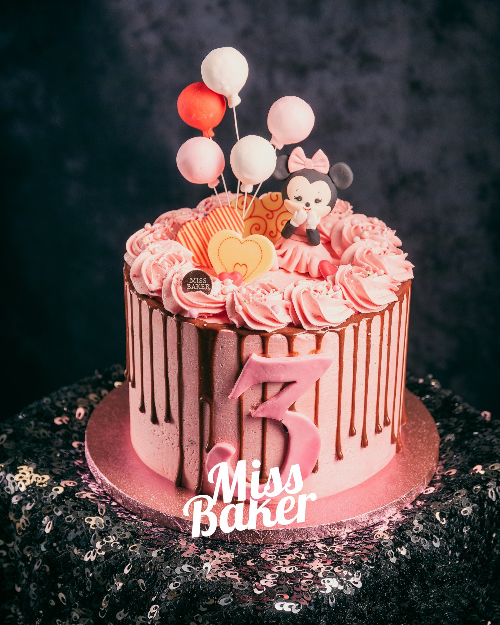 Toturi pentru copii — tort aniversar, rotund, personalizat — Miss Baker Constanța