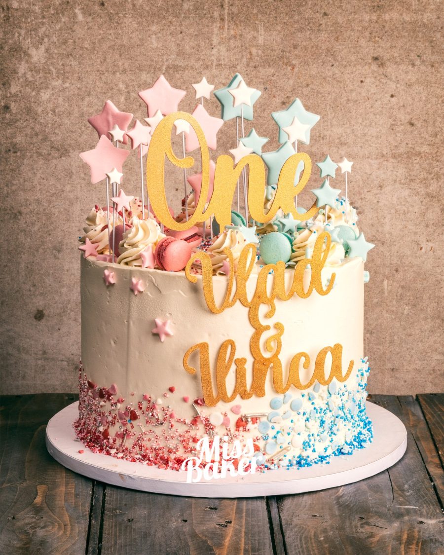 stele roz pastel, stele bleu pastel, topper galben personalizat — Miss Baker Constanța