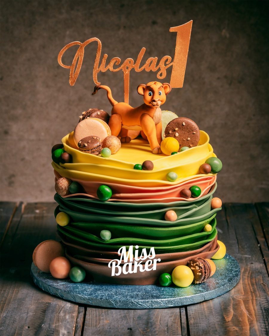 rotund, personalizat, decor aniversar — Miss Baker Constanța