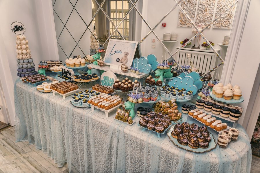 candy bar, decor botez, personalizat — Miss Baker Constanța