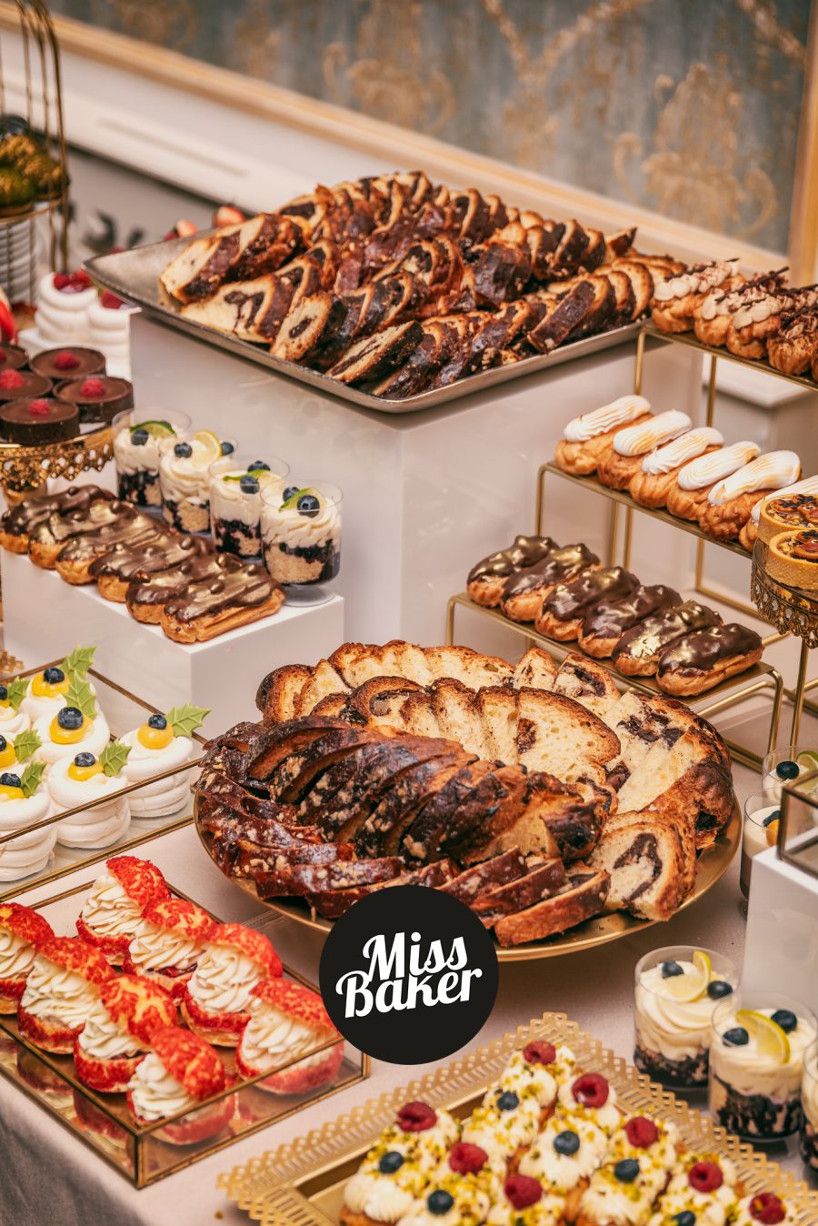 candy bar, aranjament superior, aranjament simetric — Miss Baker Constanța