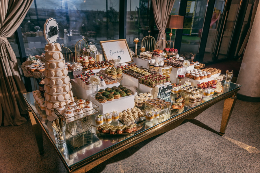 candy bar, aranjament superior, aranjament asimetric — Miss Baker Constanța