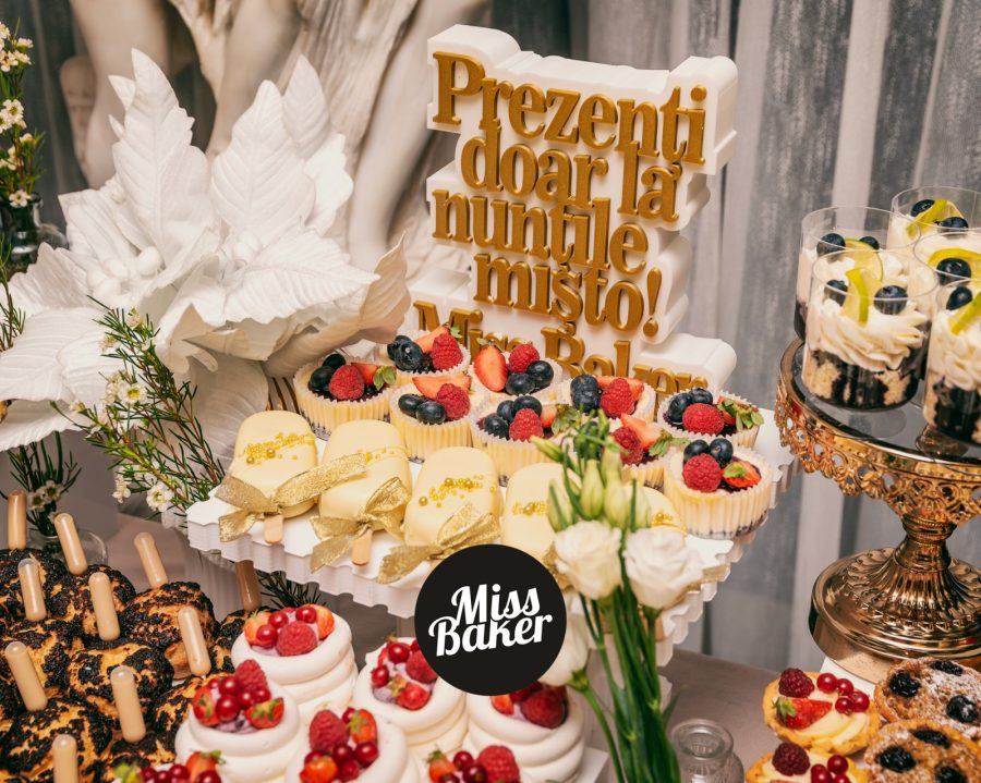candy bar, decor nuntă, topper decorativ — Miss Baker Constanța