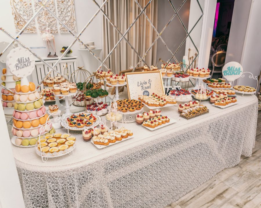 candy bar, decor nuntă, personalizat — Miss Baker Constanța