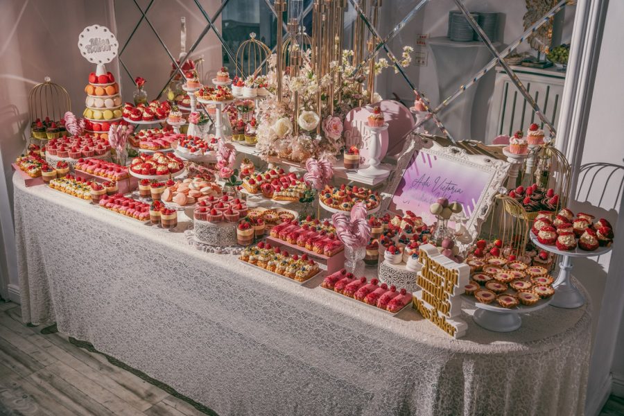 candy bar, masă dulciuri, decor nuntă — Miss Baker Constanța