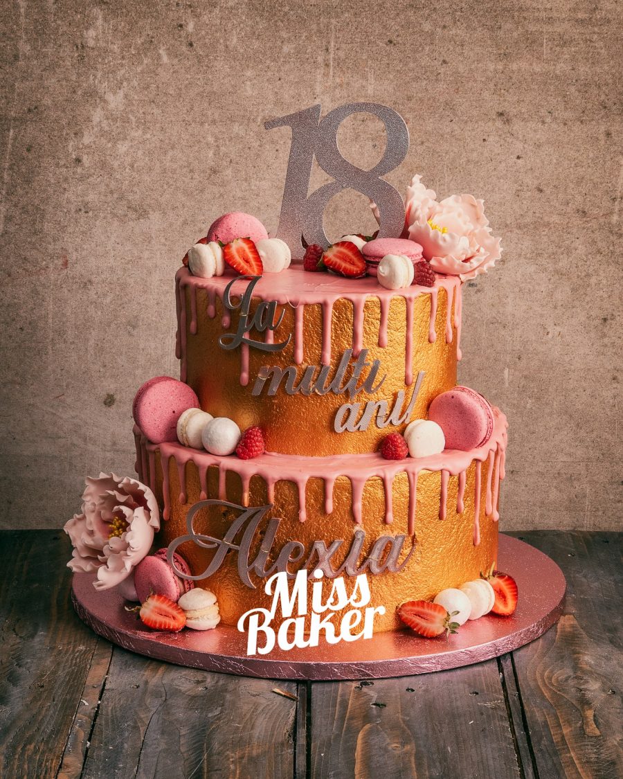 glazură roz curgătoare, auriu metalizat, macarons roz — Miss Baker Constanța