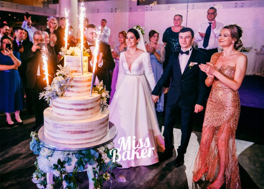 tort etajat, trei niveluri, decor nuntă — Miss Baker Constanța