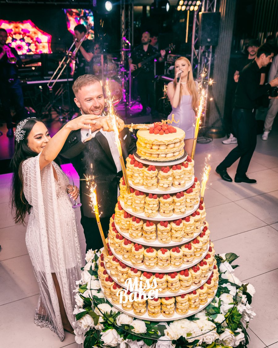 tort etajat, cinci niveluri, decor nuntă — Miss Baker Constanța