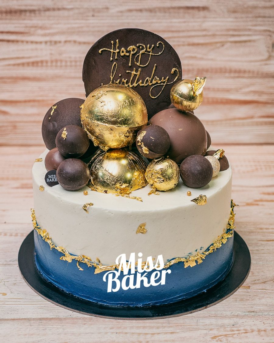 sferă aurie centrală, sferă ciocolatie, topper rotund inscripționat — Miss Baker Constanța