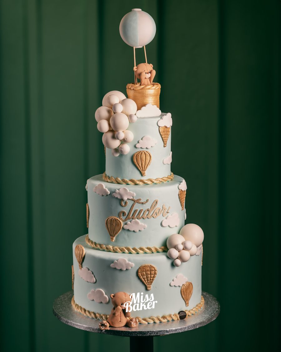 tort etajat, trei niveluri, personalizat — Miss Baker Constanța