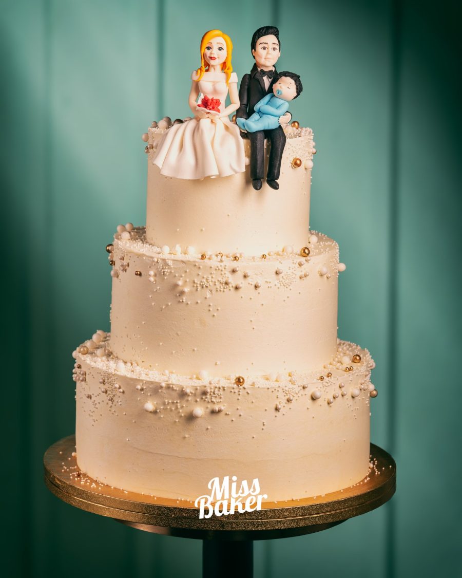 trei niveluri, figurine, suport tort auriu — Miss Baker Constanța